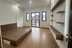 Hiếm! Nhà mới, Lô góc, gara ô tô, Thạch Bàn - Cổ Linh, DT 62m2