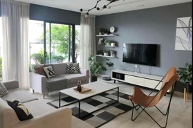Chính chủ bán nhanh căn 3PN tầng trung view phố full nội thất chỉ việc ở ngay