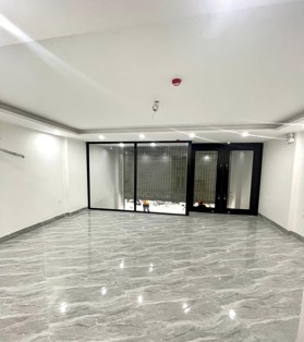 Bán tòa nhà 8 tầng. Thang máy. 24 phòng khép kín. Dòng tiền cho thuê ổn định