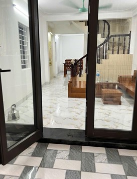 Bán gấp nhà phố Nguyễn Trãi, lô góc 4 tầng vài bước chân ra mặt phố, ở cực sướng