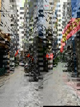 B.án Nhà Hoàng Quốc Việt, Cầu Giấy