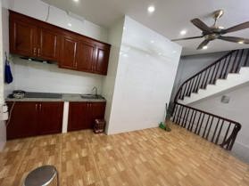 MẶT PHỐ TRẦN ĐẠI NGHĨA, HAI BÀ TRƯNG. Ô TÔ TRÁNH - VỈA HÈ - KINH DOANH..