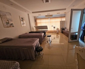 Cho thuê nhà mặt phố 53m2 x 5,5 tầng làm game, nhà hàng, showroom