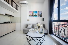 Cho thuê căn hộ vip khép kín, nhà mới đầy đủ nội thất tại Lạc Long Quân, Tây Hồ