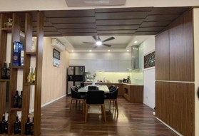 Chính chủ bán căn 3PN tòa N4D 120m2 giá 5 tỷ 8x triệu.