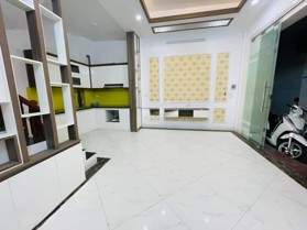 Chính chủ cần bán gấp căn nhà 6 tầng nội thất đầy đủ - Nhật Tân, Tây Hồ, Hà Nội giá bán 5,3 tỷ