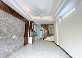 Bán nhà riêng mới tinh ở Nam Dư, Hoàng Mai 33m2x5 tầng, ô tô gần phố chỉ 4.75 tỷ