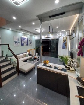 Bán nhà Kim Đồng 35m2 ,mt 4,8m, ngõ thông, kinh doanh, gần ô tô chỉ 7,x tỷ