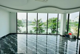 Bán nhà 7 tầng mặt hồ Linh Quang, Đống Đa. DT 50m2 x MT 7m thông sàn - lô góc