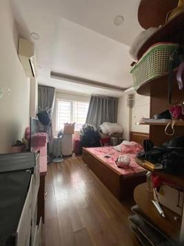 NHÀ ĐẸP LÔ GÓC, CÁCH PHỐ ĐÊ LA THÀNH NHỎ CHỈ 20M - 26M2 X 5 TẦNG - NHỈNH 6 TỶ