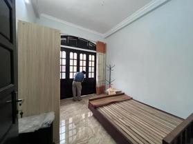 Bán nhà 3 tầng 1 tum phố Hoàng Quốc Việt, Quận Cầu Giấy giá 10.85 tỷ