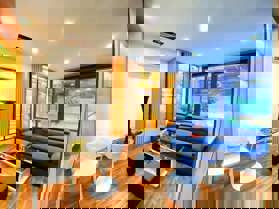 Cho thuê tòa nhà Nguyễn văn huyên 150m2 x 8 tầng, 25 phòng làm Massager, khách sạn