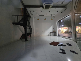  Cho thuê nhà Ngọc Khánh 3 mặt tiền 45m2 x 3 tầng làm Café, nhà hàng, Nail, Tóc