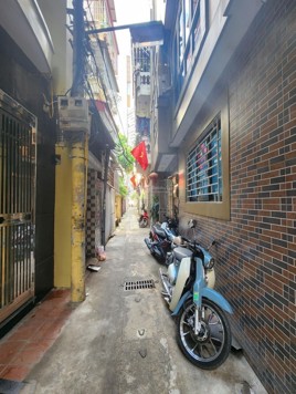 Bán nhà 5 tầng. DT 48.6m2. MT 7.5m ngõ phố Nhân Hòa, gần phố Hoàng Đạo Thúy
