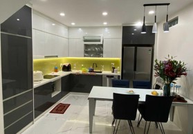 Bán nhà trung tâm quận Hai Bà Trưng, kinh doanh ô tô tránh, nhà đẹp, có gara ô tô, quá hiếm