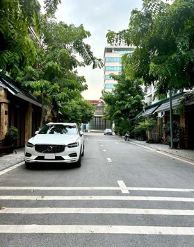 Bán nhà liền kề hiếm có Trương Định 100m2 x MT 5m duy nhất 1 căn 