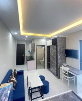 Em cần bán toà chung cư mini 12 phòng khép kín DT 65m2, MT 6,2m, đầu Trương Định - Đại La - HBT