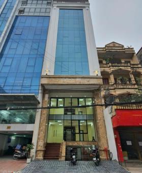 Bán nhà mặt phố Lê Thanh Nghị, DT 125m2 x 3 tầng lô góc, vị trí đắc địa