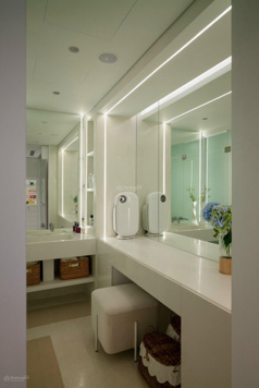 DTHOMES chuyên mua bán-chuyển nhượng căn hộ Vinhomes Central Park (1-2-3-4 phòng ngủ-Penthouse L81)