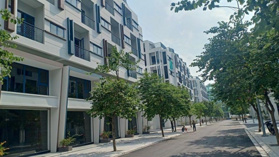 Cho thuê nhà gần KĐT Mỗ Lao, Hà Đông, HN. DT 90m2x6t, MT 5m có thang máy, hoàn thiện mới. Giá 40tr