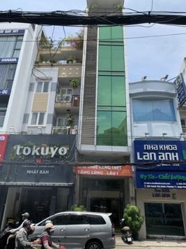 Chính chủ cho thuê 3 tầng tòa nhà ngay mặt tiền 294 Huỳnh Văn Bánh, P11, Q Phú Nhuận. Giá 28tr/th