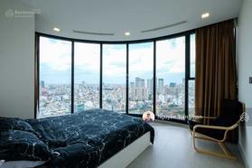 Bán căn 2 phòng ngủ vòng cung diện tích 80m2 Vinhomes Ba Son Quận 1 giá chỉ 12,6 tỷ - Sổ hồng sẵn