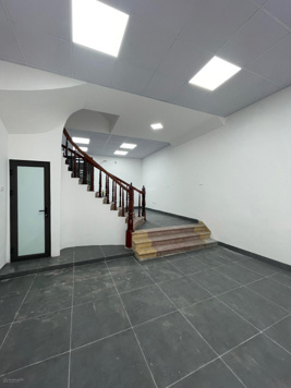 Chính chủ cho thuê nhà 3,5 tầng phố Đội Cấn, Ba Đình, Hà Nội