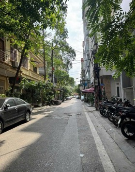 Siêu bão yagi! Đất lô góc, 2 thoáng, phân lô Phan Văn Trường, ô tô tránh, diện tích 55m2*MT 5,5m