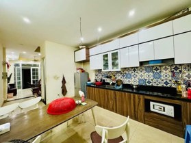 Bán nhà phố Trương Định giá tốt, ngõ rộng, nhà đẹp ở ngay