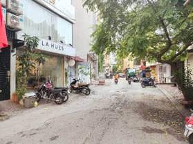 Nhà ở vị trí đẹp vài bước ra Hồ Tây với thiết kế hiện tại