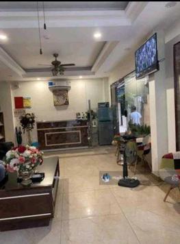 Mặt phố Ngõ Gạch, lõi phố cổ, cực hiếm, DT 102m*2 tầng, nở hậu, giá cực tốt, hơn 40 tỷ