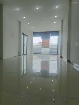 Cho thuê làm văn phòn, tầng 1,2 hoặc cho thuê cả tòa nhà tùy vào nhu cầu của khách hàng