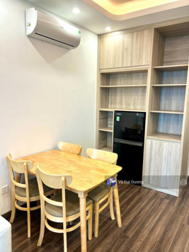 Cho thuê căn 2 PN full đồ tòa Lotus Hoàng Huy Commerce 10 triệu/tháng bao phí quản lí + internet