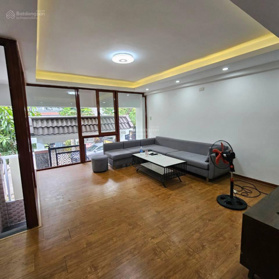 Bán nhà 3 tầng 1 hầm mặt tiền đường Trần Quý Khoách, Quận Liên Chiểu, Đà Nẵng