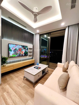 Cần cho thuê căn hộ 2PN 2VS 58m2 nhà mới decor, full đồ đẹp giá 10 triệu/th tại Onsen Ecopark