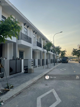 Hot hot tài chính chỉ 700 triệu có ngay căn nhà phố liền kề, Đ.Trần Đại Nghĩa P. Bến Cát Bình Dương