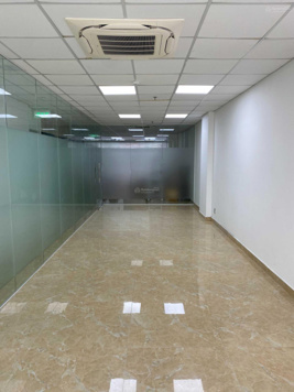 Giảm giá sốc cho thuê văn phòng trung tâm Quận Hải Châu, diện tích 35m2 giá 6 tr/th, full dịch vụ