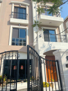 Bán nhiều nhà phố và biệt thự giá tốt nhất từng khu, song lập 200m2 từ 24.5 tỷ. LH 0938 449 232