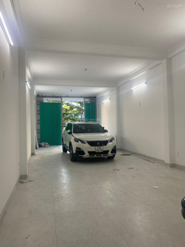 Cho thuê nhà nguyên căn đường Nguyễn Hữu Thọ, rất thích hợp làm văn phòng, dạy học 20 triệu/tháng