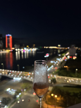 Bán căn hộ cao cấp Azura tầng cao, 3 PN, 188m2 view panorama pháo hoa trọn sông Hàn (Có video)