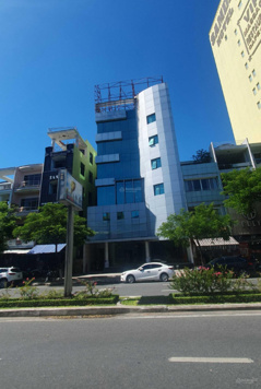 Cho thuê nhà 5 tầng; Nguyễn Văn Linh (có thang máy) giá chỉ 35 triệu/th