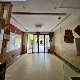 Bán nhà 3 tầng đẳng cấp mặt tiền Phạm Viết Chánh, Cẩm Lệ, Đà Nẵng