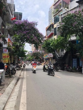 Siêu hiếm: Mặt tiền dài 8m, mặt phố Giải Phóng - Giáp Bát, 54m2 x 3 tầng, giá 10,5 tỷ, KD ngày đêm