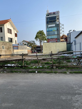 Chính chủ cho thuê mặt bằng kinh doanh diện tích 600m2, phù hợp làm cửa hàng, nhà hàng, siêu thị