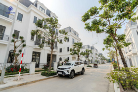 Nhỉnh 26 tỷ, bán nhanh 03 căn biệt thự vip tại kđt Dương Nội Nam Cường, đường lớn, view đẹp