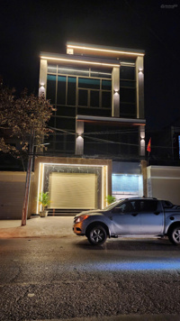 Cho thuê nhà 3 tầng mới xây tại trung tâm An Lão diện tích 90m2/tầng