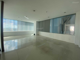 Cho thuê Văn phòng đường Lê Hồng Phong, vuông vắn. Giá thuộc top rẻ của thị trường. LH 0387 998 906