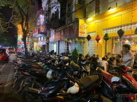 Cho thuê nhà mặt phố Minh Khai, vị trí đẹp, đoạn bán trà cúc, vỉa hè rộng rãi
