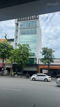 CHO THUÊ LẺ HOẶC CẢ NHÀ 8 TẦNG 1 HẦM DIỆN TÍCH 200M2, MẶT TIỀN 11M TẠI 157 PHẠM VĂN ĐỒNG, MAI DỊCH