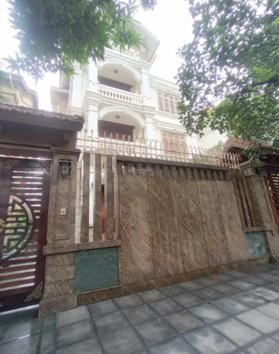 40tỷ biệt thự hoàng gia giữa lòng thủ đô, đẳng cấp thượng lưu, thang máy, full nội thất, Q Cầu Giấy